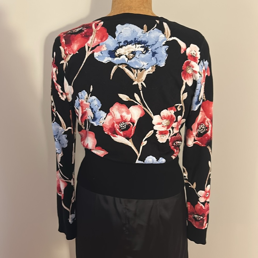 White House Black Market Black Floral Cardigan - Picture 5 of 7